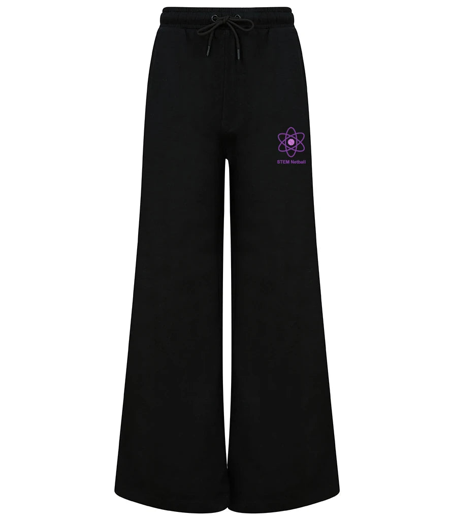 Joggers in Black, front view [[v for="Black"]]